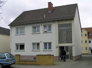 Straßenansicht vor dem Umbau