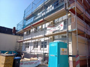 neues Dach, neue Fenster, neuer Fassadenanstrich